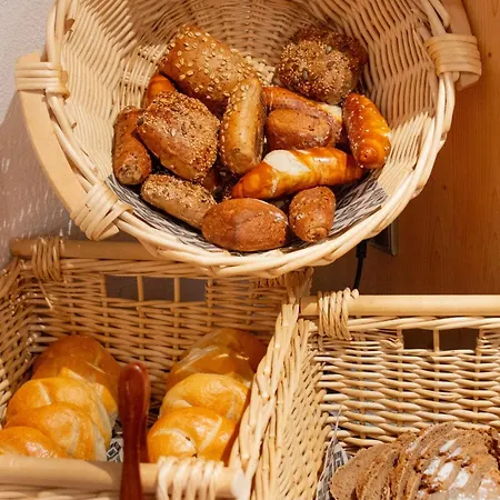 Garni Alpenhof Hotel 4*