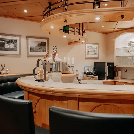 Hotel Garni Alpenhof 4*