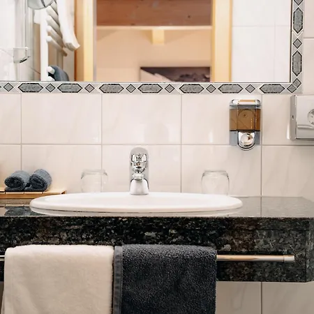 Hotel Garni Alpenhof