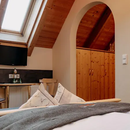 Hotel Garni Alpenhof 4*