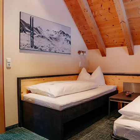 Hotel Garni Alpenhof Ischgl