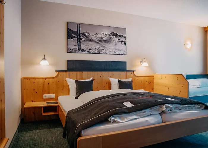 Hotel Garni Alpenhof Ischgl