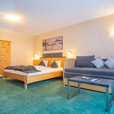 Garni Alpenhof 4* Ischgl