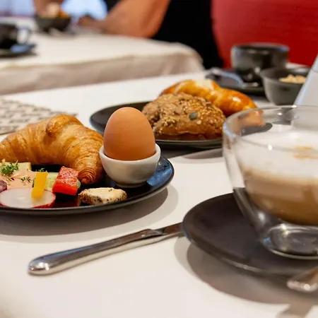 Garni Alpenhof 4*