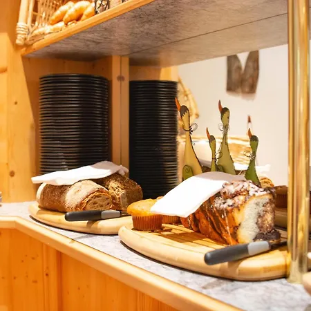 Garni Alpenhof فندق