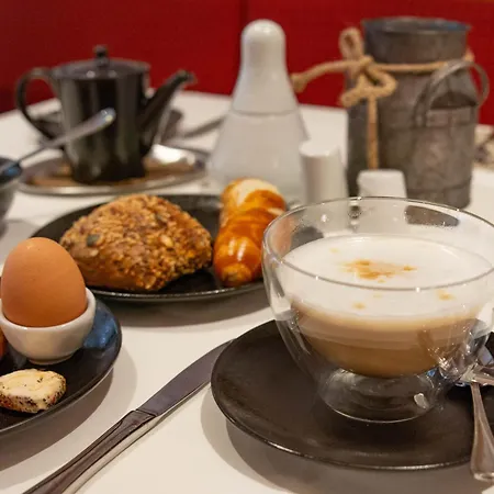 Hotel Garni Alpenhof Ischgl