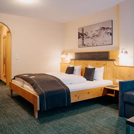 Garni Alpenhof 4*