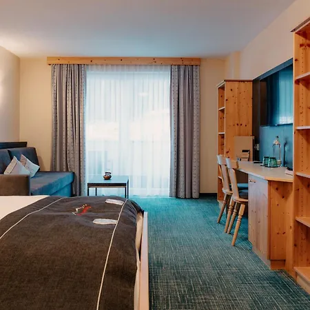 فندق Garni Alpenhof 4*