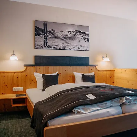 فندق Garni Alpenhof ايشجل