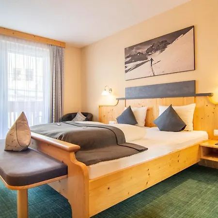 加尼阿彭霍夫酒店 4* 伊施格尔